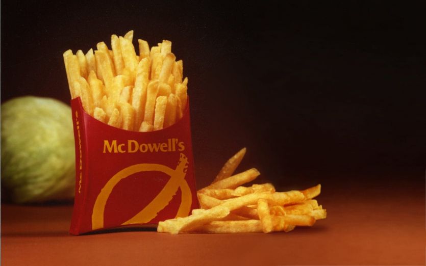 Envase de paquete de papas fritas para McDowell's diseñado por nuestro equipo