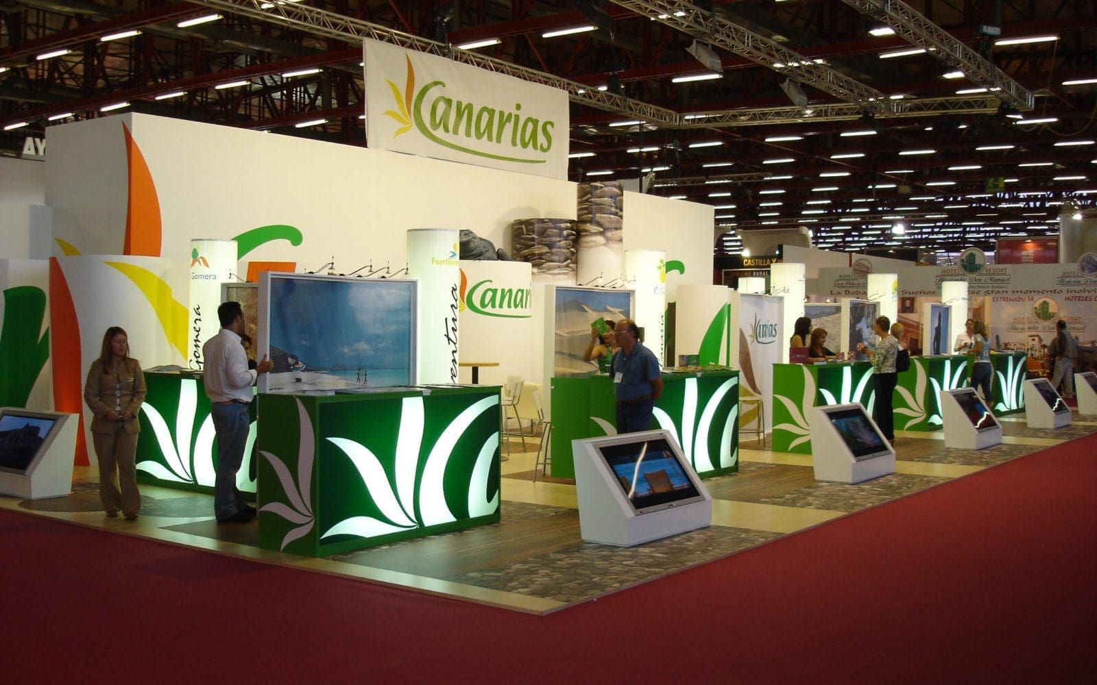 Fotografía del estand del patronato de turismo de Canarias