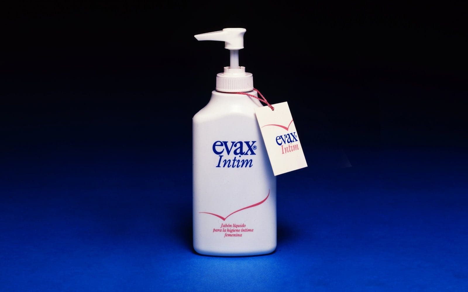 Envase de jabón líquido para higiene íntima femenina para evax diseñado por nuestro equipo