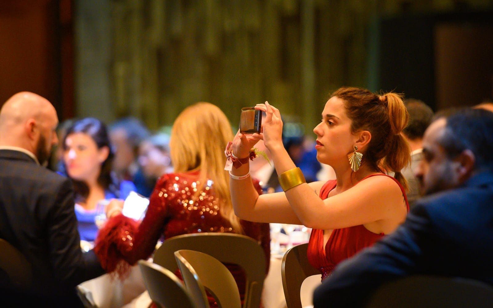 Fotografía de los asistentes a la gala benéfica de BNI