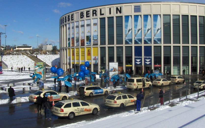 Fotografía del exterior de la Feria de turismo de Berlín